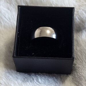 NIB-Titanium Band 8mm